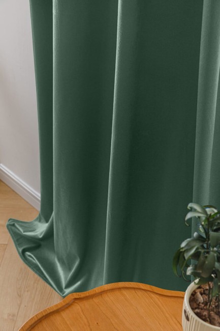 Przejdź do produktu Zasłona na przelotkach 140x250 welurowa celadon