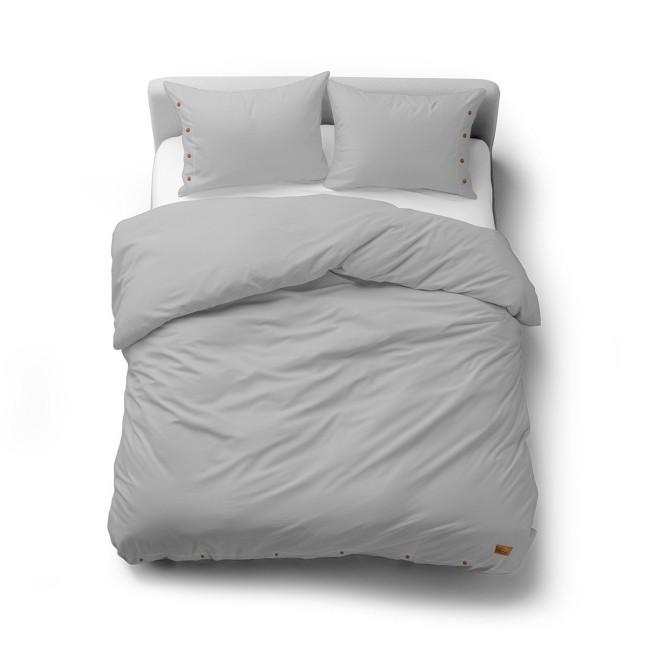 Przejdź do produktu Pościel bawełniana 160x200 jasnoszara z ozdobnymi guzikami PURE ECO LINE