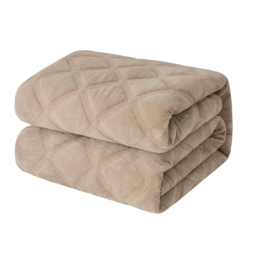 Narzuta na łóżko 200x220 velvet jasnobeżowa pikowana na kanapę NNG 3409