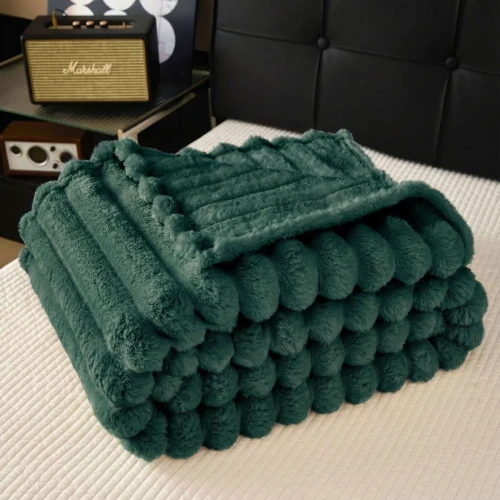 Koc 200x220 w prążki pasy gruby butelkowa zieleń