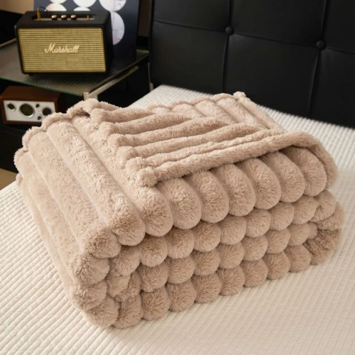 Koc 200x220 w prążki pasy gruby kremowy