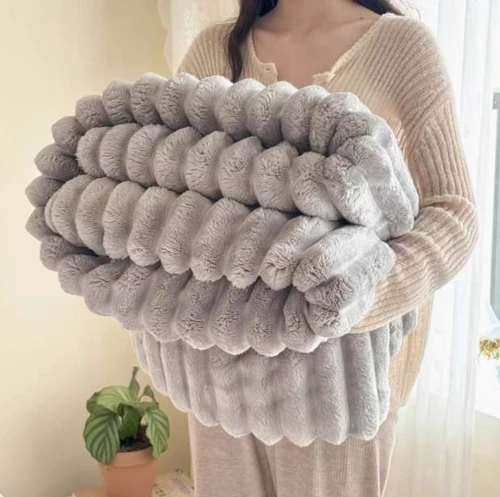 Koc 200x220 w prążki pasy gruby jasny szary