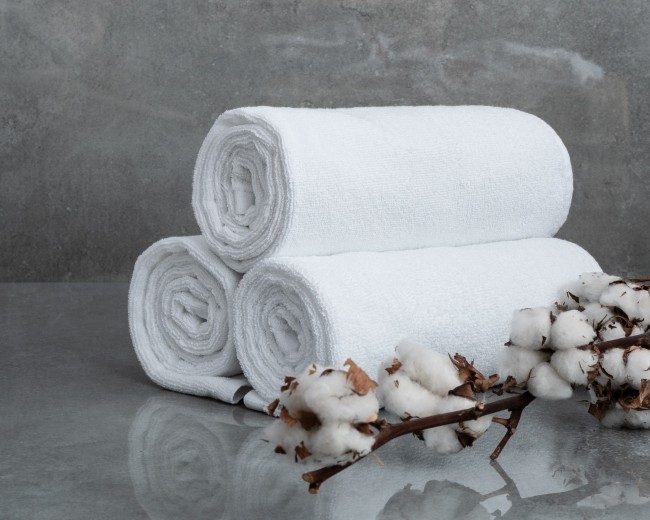 Przejdź do produktu Ręcznik hotelowy 50x100 bawełniany 500g biały LIBRA