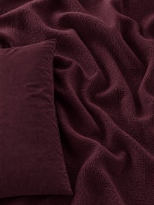 BURGUNDY_05.jpg