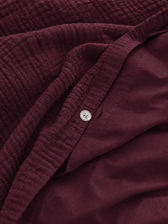 BURGUNDY_06.jpg
