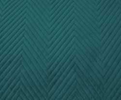 Ciemnoturkusowa narzuta na łóżko o wymiarach 200x220 cm z matowym wykończeniem i estetyczną lamówką.