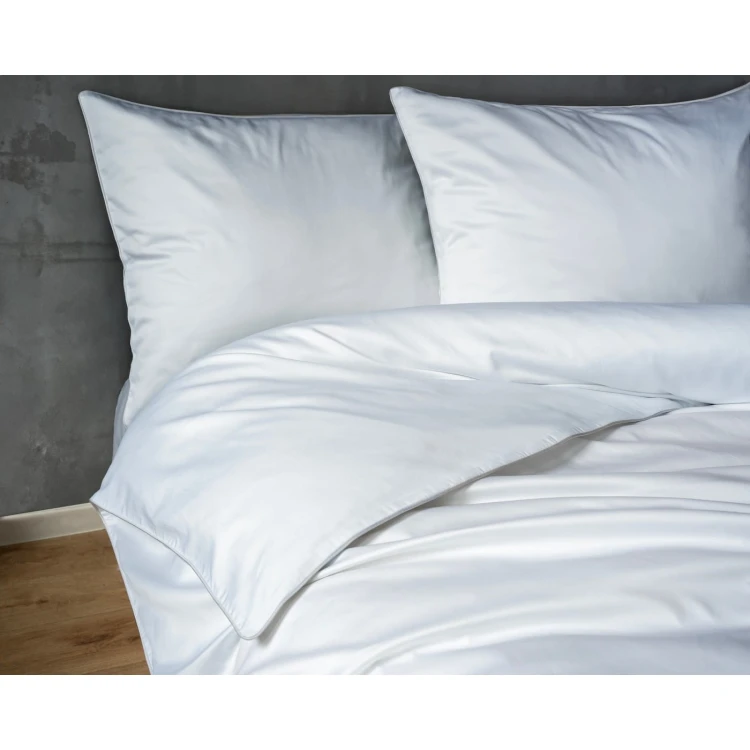 WHITE_01.jpg