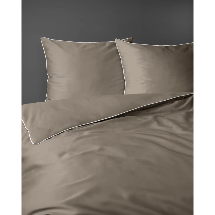TAUPE_03.jpg