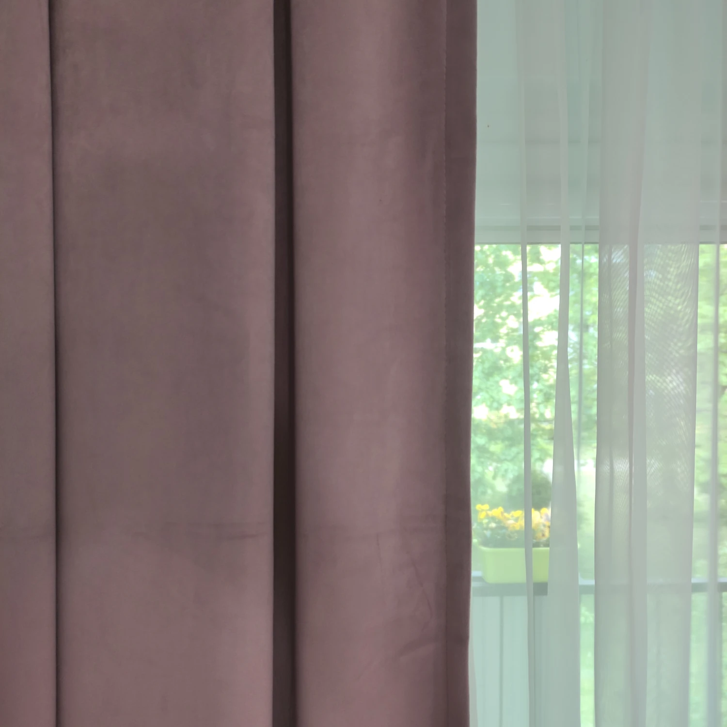 Zasłona pudrowy róż do salonu i sypialni